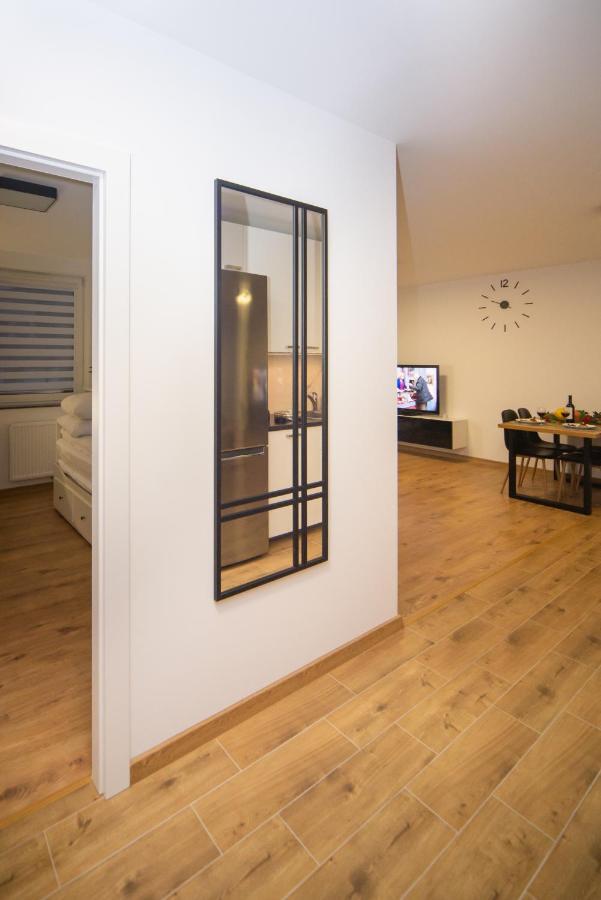 Maya'S Flats & Resorts 49 - Spacious 3 Rooms Apartment In Szafarnia Gdańsk Buitenkant foto