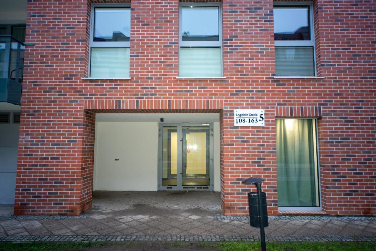 Maya'S Flats & Resorts 49 - Spacious 3 Rooms Apartment In Szafarnia Gdańsk Buitenkant foto