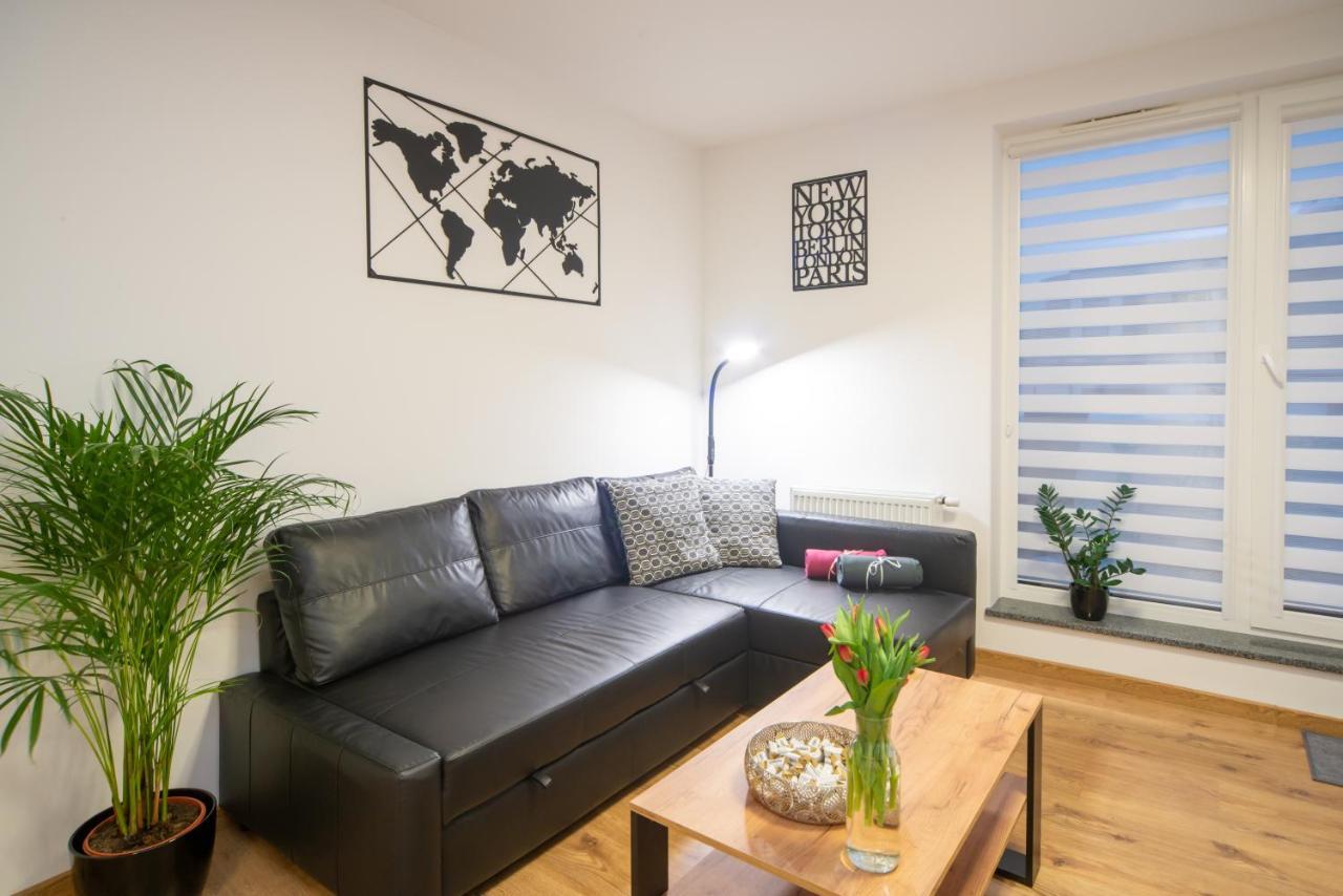 Maya'S Flats & Resorts 49 - Spacious 3 Rooms Apartment In Szafarnia Gdańsk Buitenkant foto