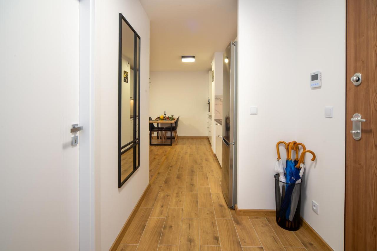 Maya'S Flats & Resorts 49 - Spacious 3 Rooms Apartment In Szafarnia Gdańsk Buitenkant foto