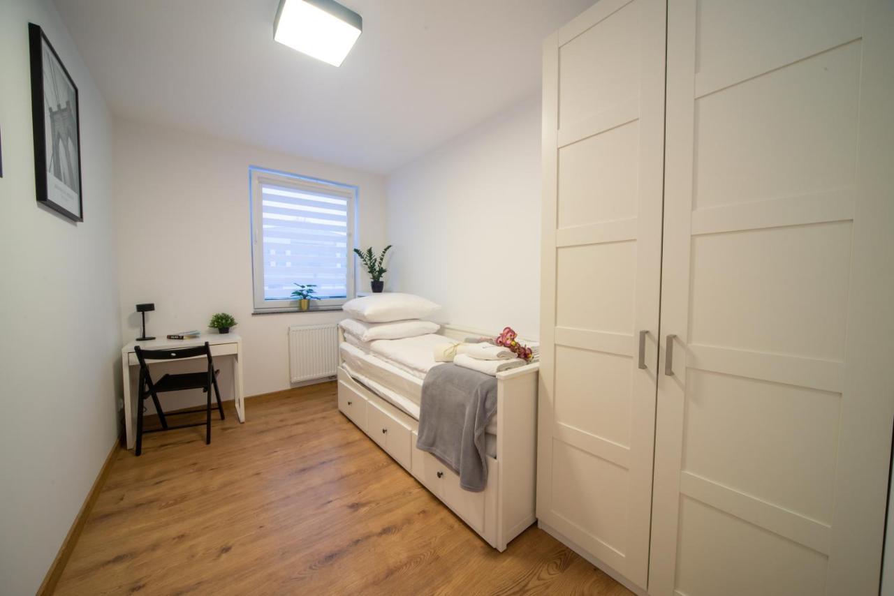 Maya'S Flats & Resorts 49 - Spacious 3 Rooms Apartment In Szafarnia Gdańsk Buitenkant foto